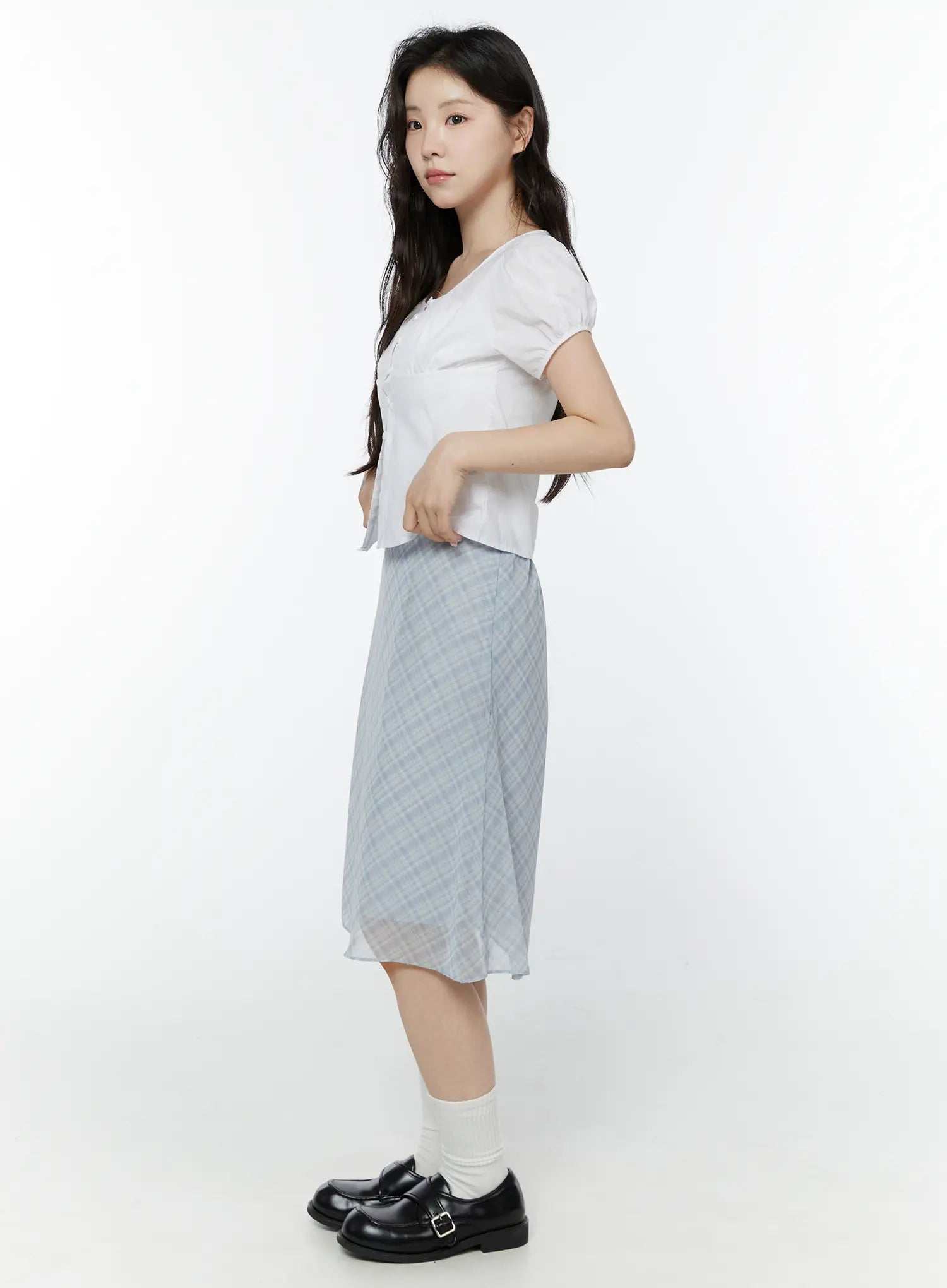 puff-sleeve-shirred-button-blouse-iy507