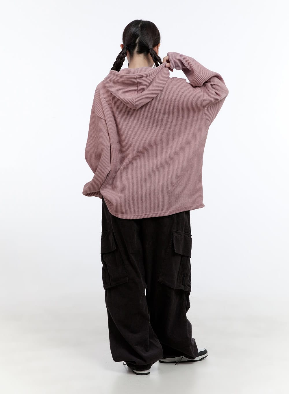 baggy-graphic-hooded-sweater-cs406