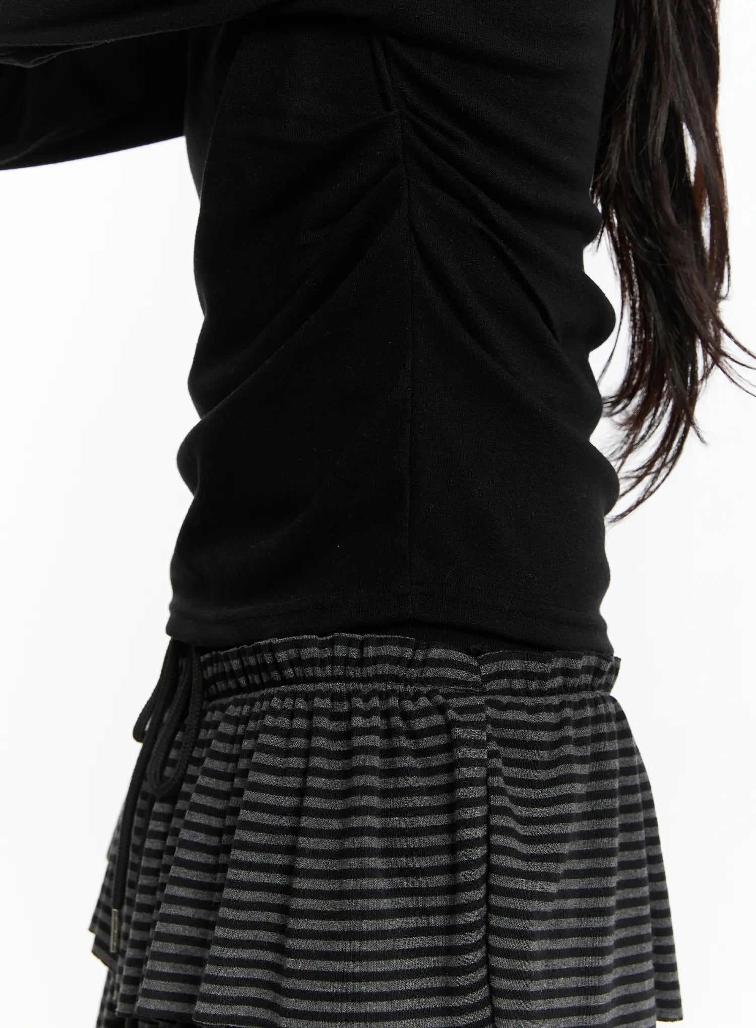 button-accent-long-sleeve-top-cm510