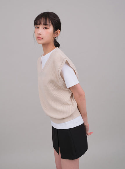 Skirt with Front Slit C2701