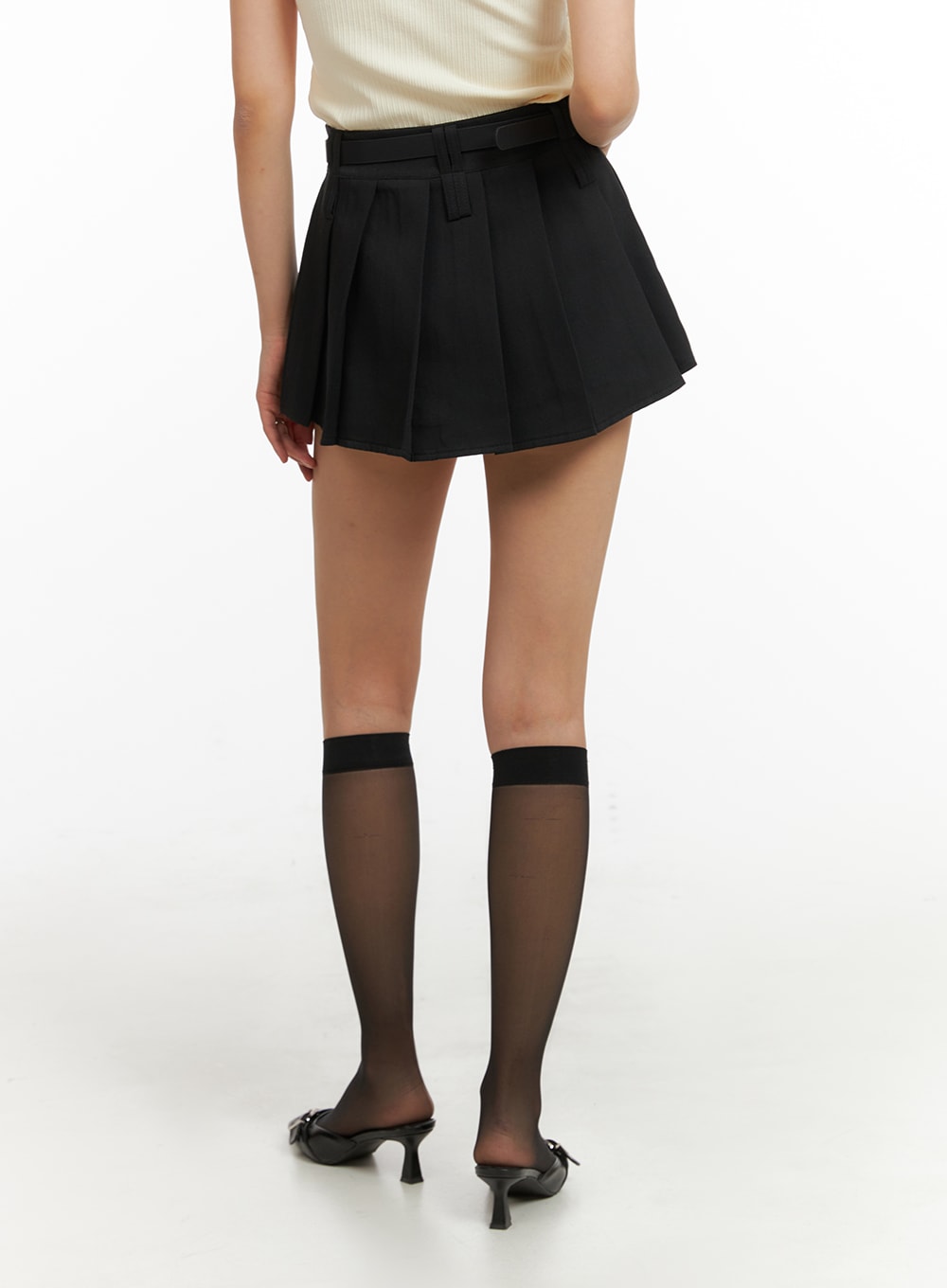 pleated-mini-skirt-with-belt-ia417