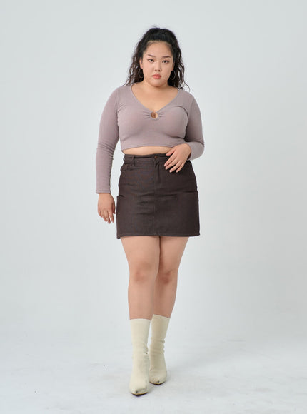 Plus Sexy V-Neck Crop Metal Ring T-Shirt IN04