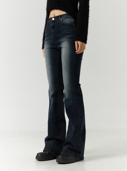 mid-rise-bootcut-jeans-cd301