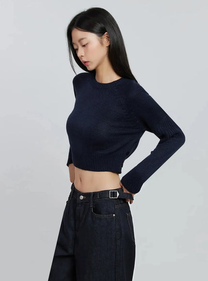 Side Button Cropped Knit IO530