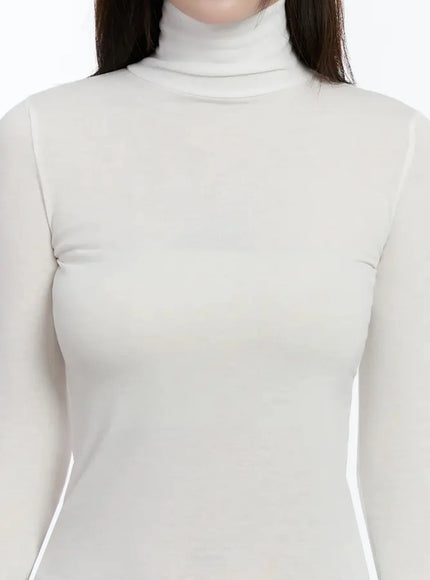Elegant White Turtleneck Top ID526