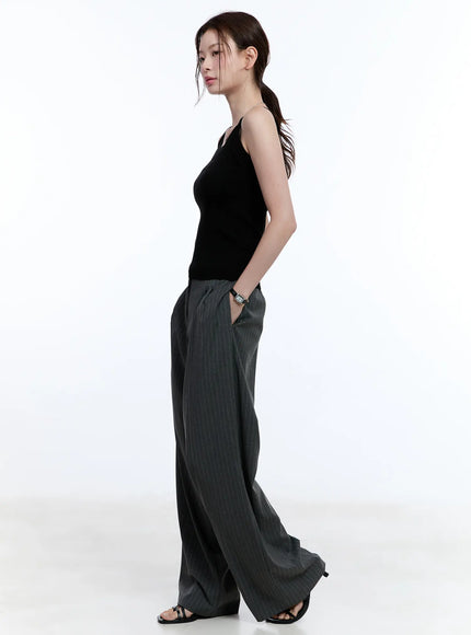 slim-fit-sleeveless-sweater-cu513