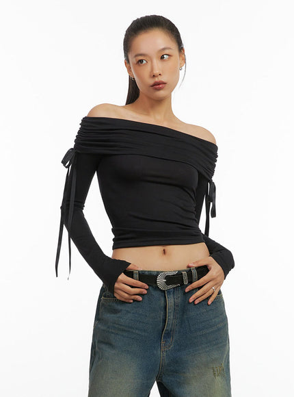 shirred-solid-off-shoulder-crop-top-io409