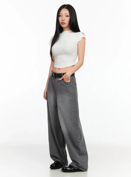 wavy-ribbed-cropped-t-shirt-ca513
