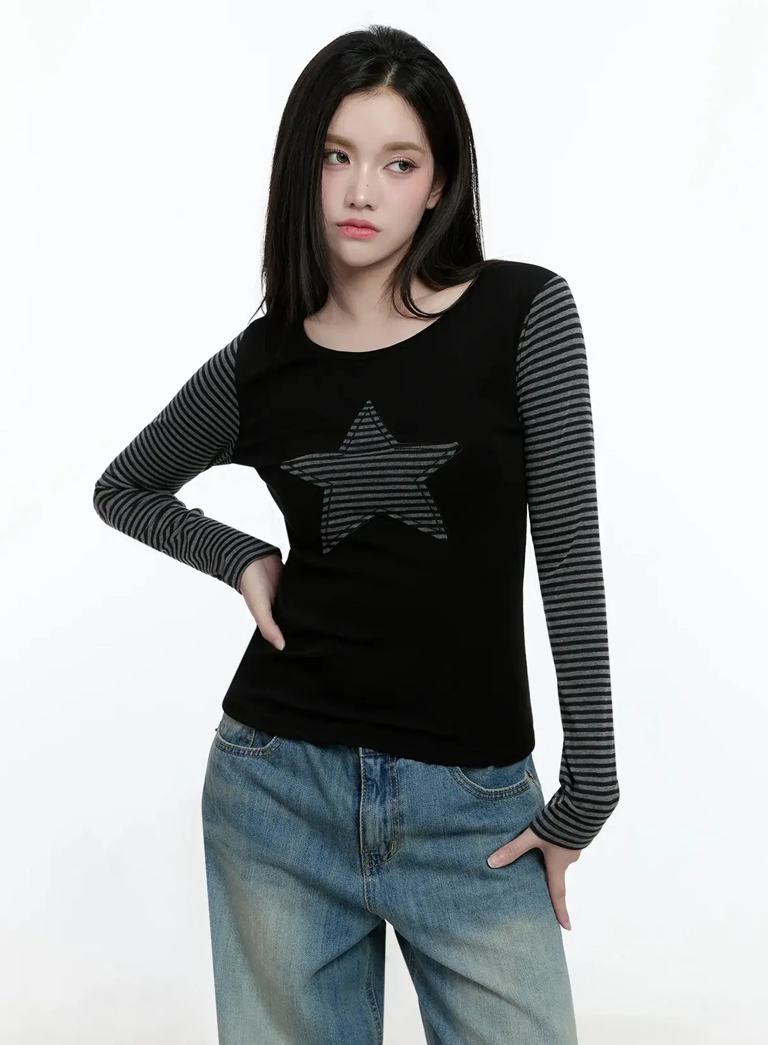 Striped Embroidery Long Sleeve Tee IO520