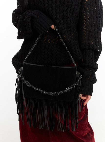 two-way-strap-fringe-suede-shoulder-bag-cj410