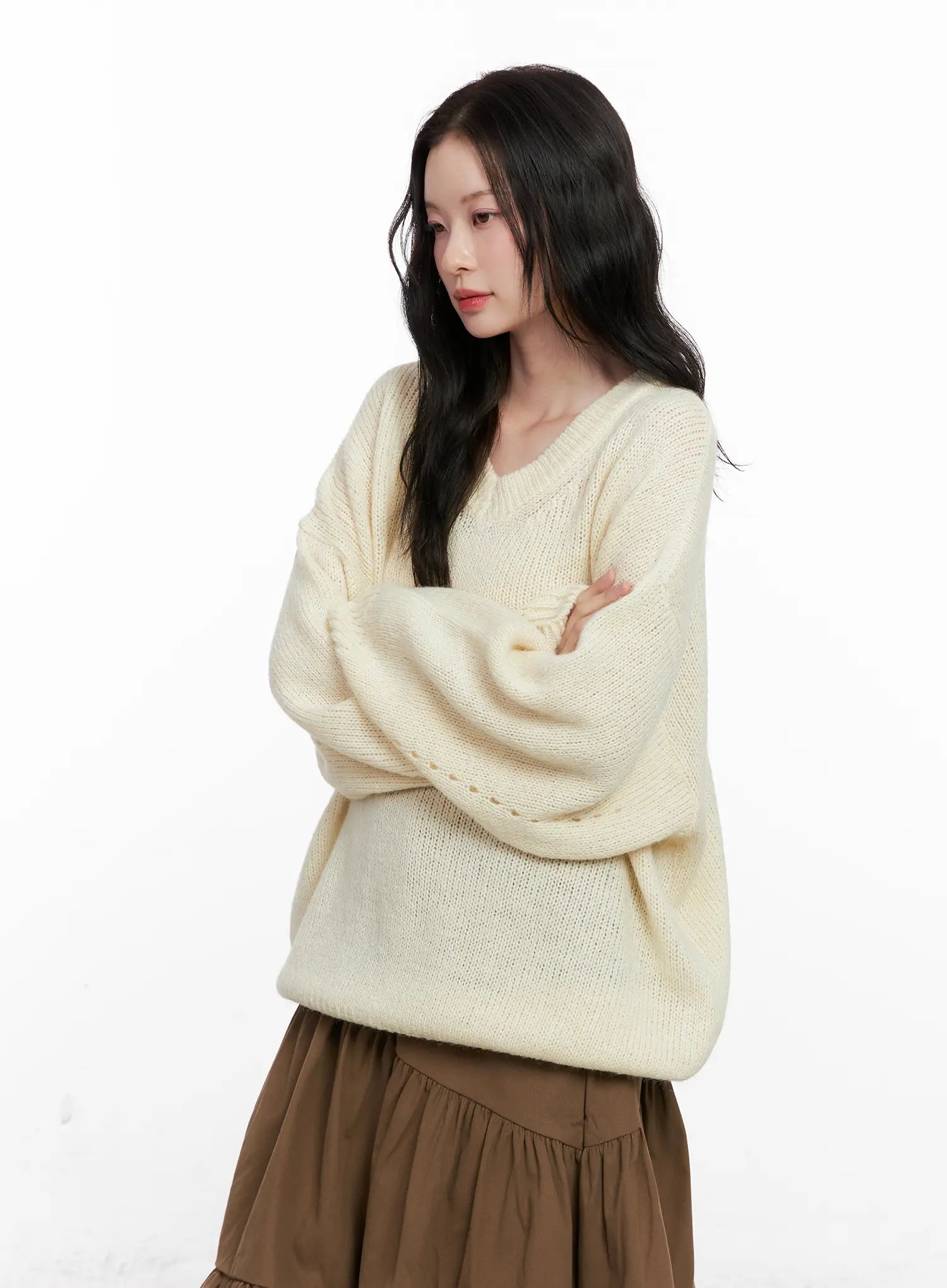 oversized-v-neck-knit-sweater-co530