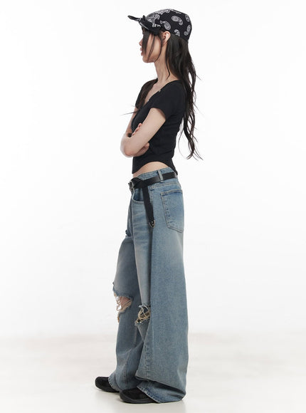 slim-fit-v-neck-buttoned-top-cy520