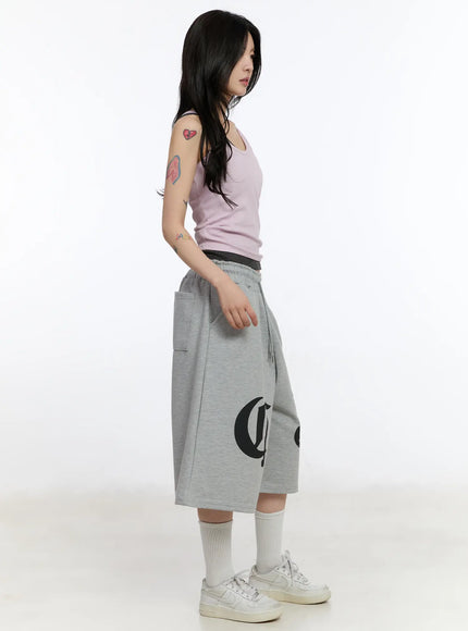 Gothic Lettering Oversized Shorts CA506