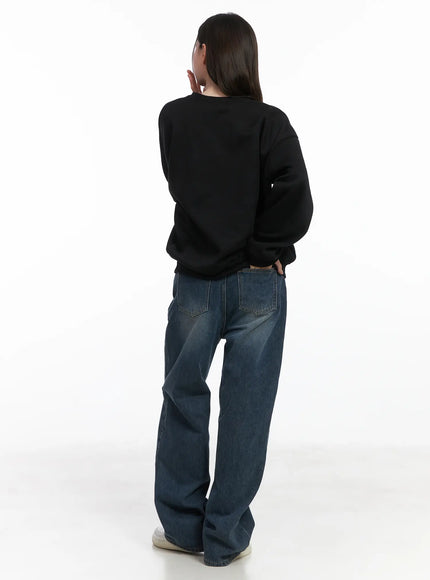 cozy-fleece-graphic-sweatshirt-cj506