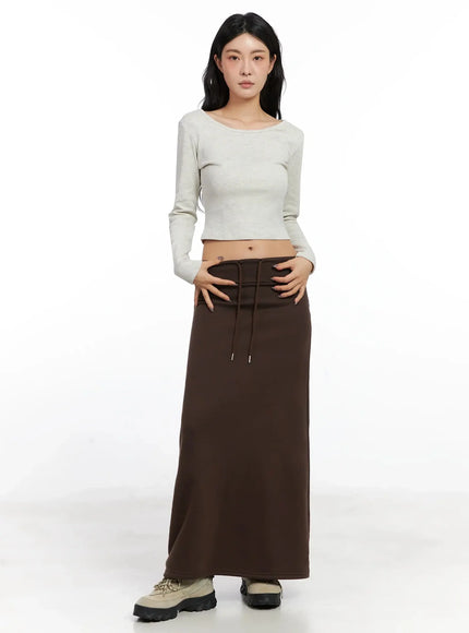 u-neck-crop-long-sleeve-top-in528
