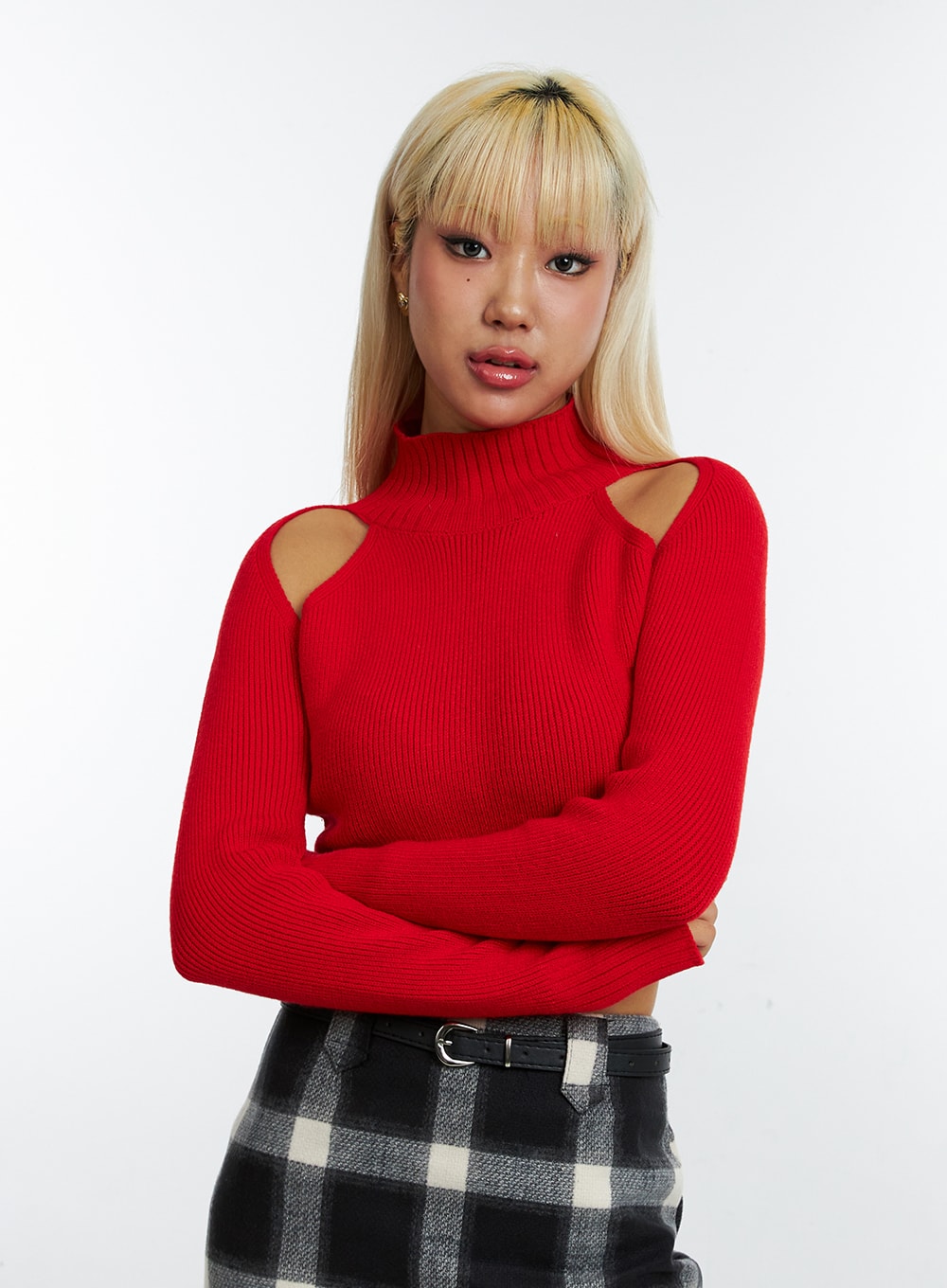 Half Turtle Neck Cut Out Crop Knit Sweater IN322