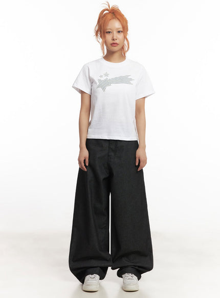 graphic-star-crop-top-ia515