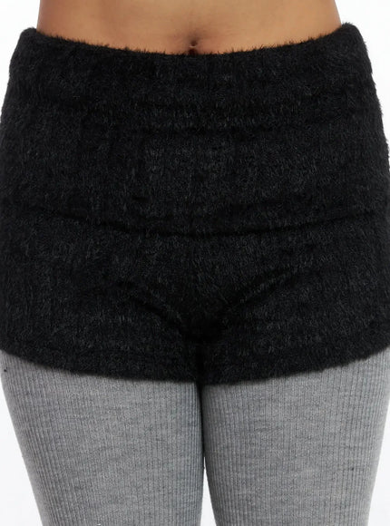 textured-knit-shorts-in528
