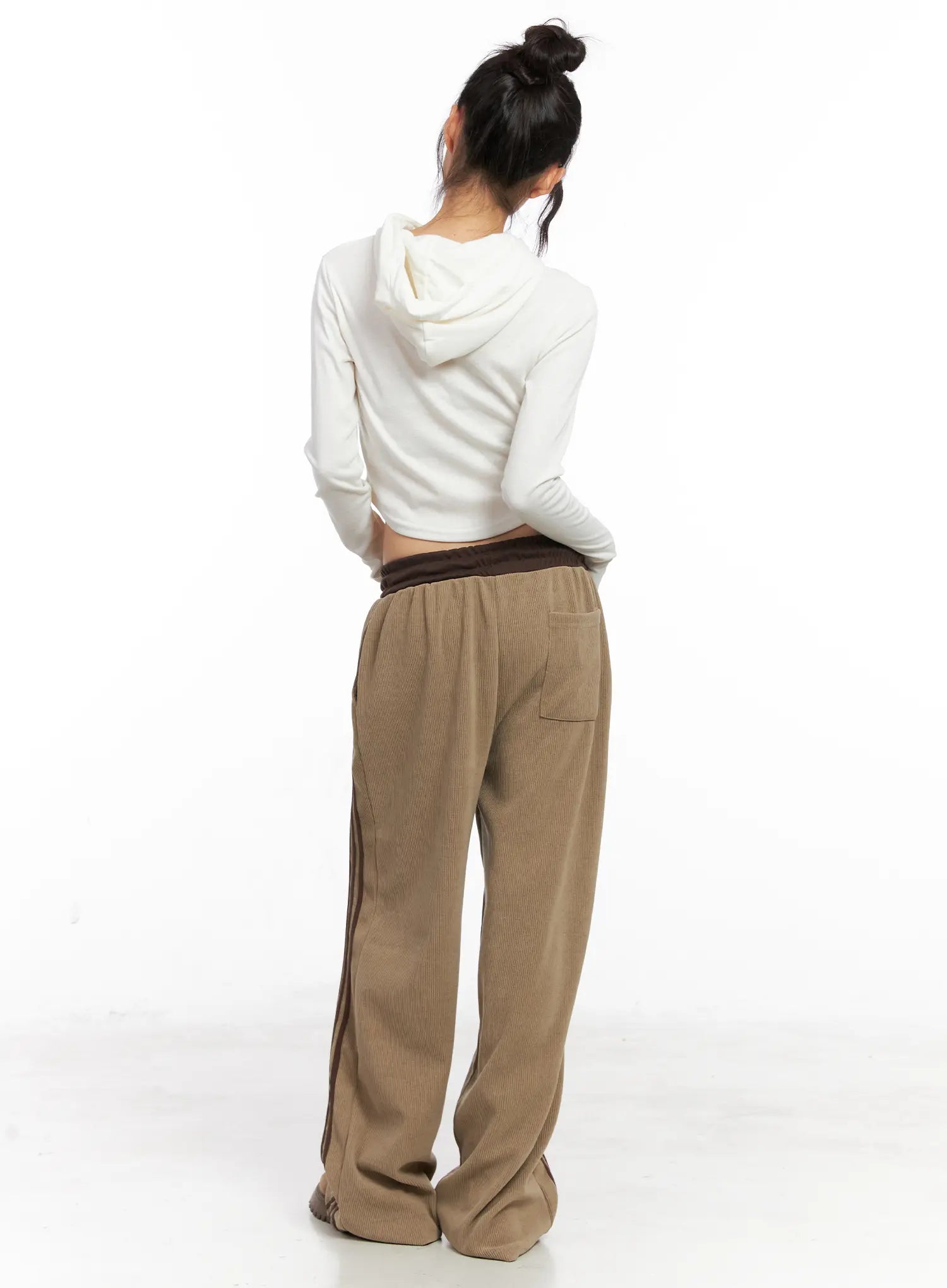 cozy-cropped-fleece-hoodie-cn521