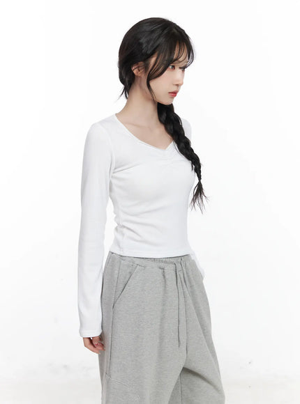 shirring-heart-neck-long-sleeve-top-cj527