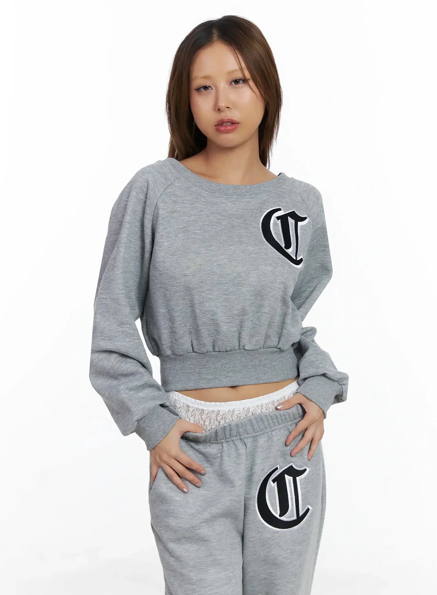 cozy-graphic-thermal-crop-sweatshirt-in528