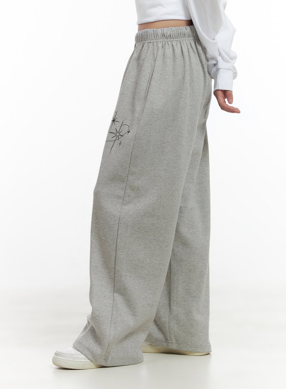 cozy-banded-graphic-sweatpants-cg423