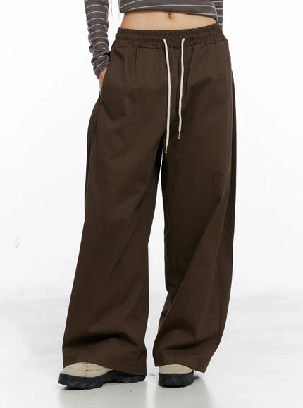 embroidered-back-pocket-drawstring-trackpants-cs509