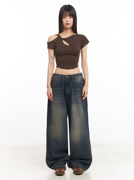 asymmetric-cut-out-crop-top-iy502