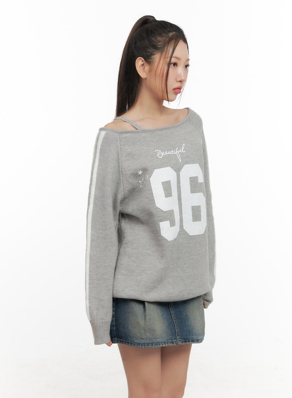 graphic-off-shoulder-crew-neck-cd416