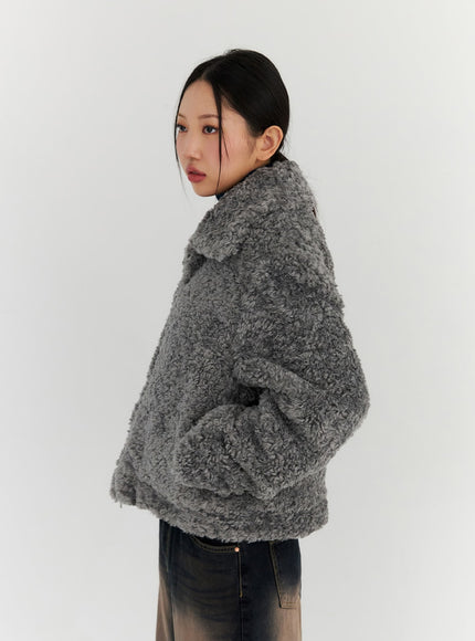 wide-collar-faux-fur-jacket-cn315