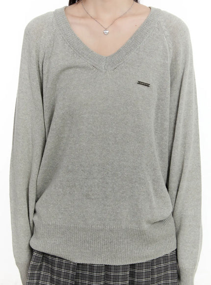 oversized-v-neck-knit-sweater-cm510