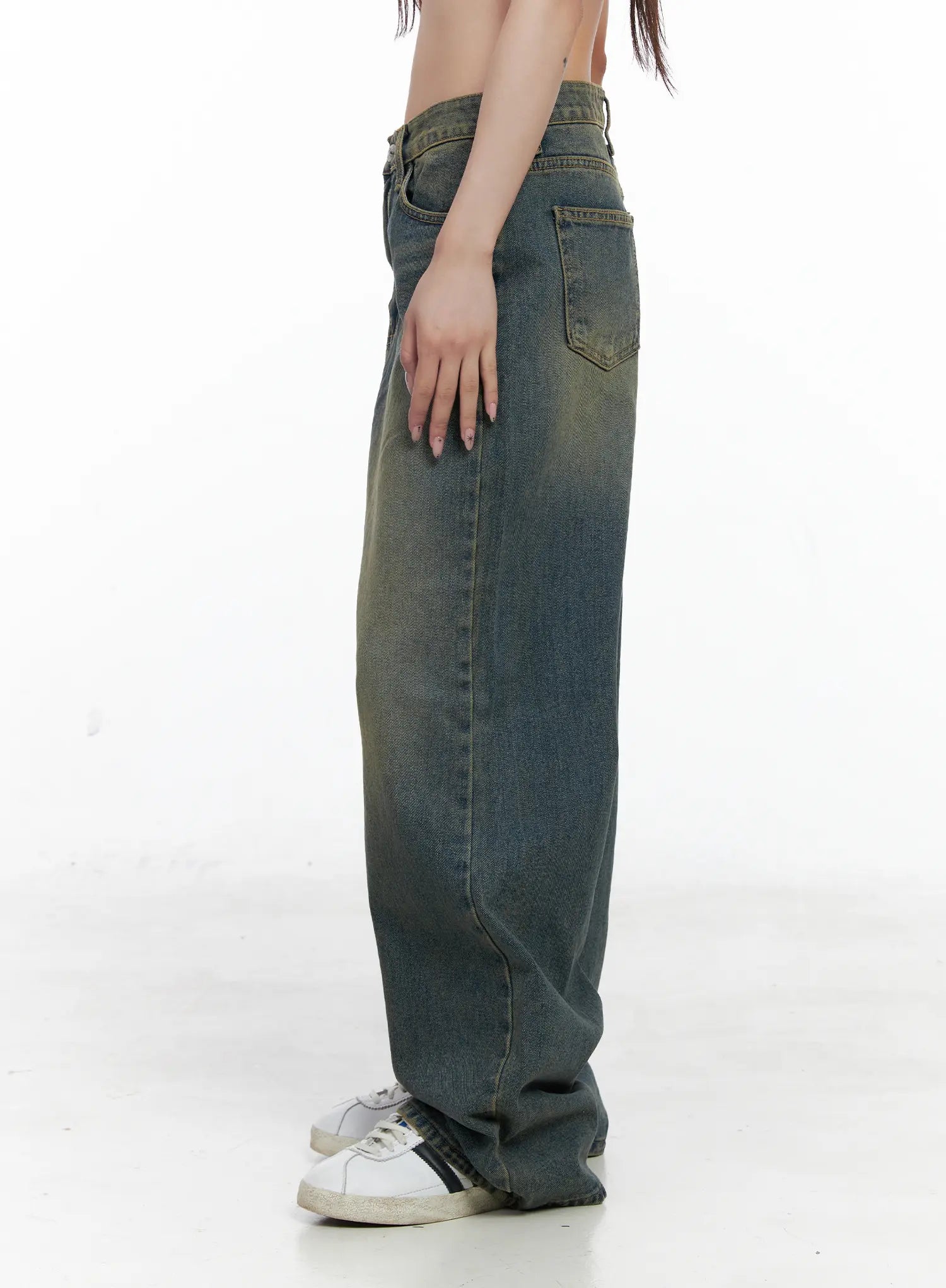 Shelby Vintage Washed Wide-Leg Jeans CO520