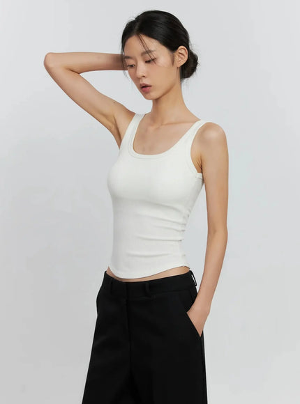padded-square-neck-top-is516