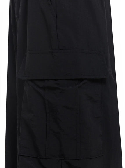 black-utility-wide-fit-cargo-pants-ic503