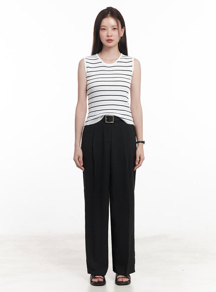 stripe-slim-sleeveless-top-iy509