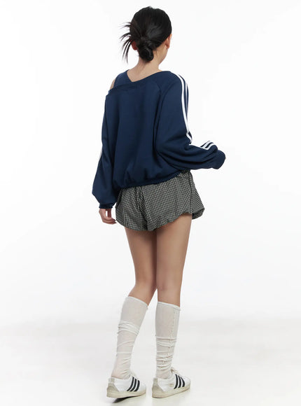 Off-Shoulder Graphic Sweatshirt CF503