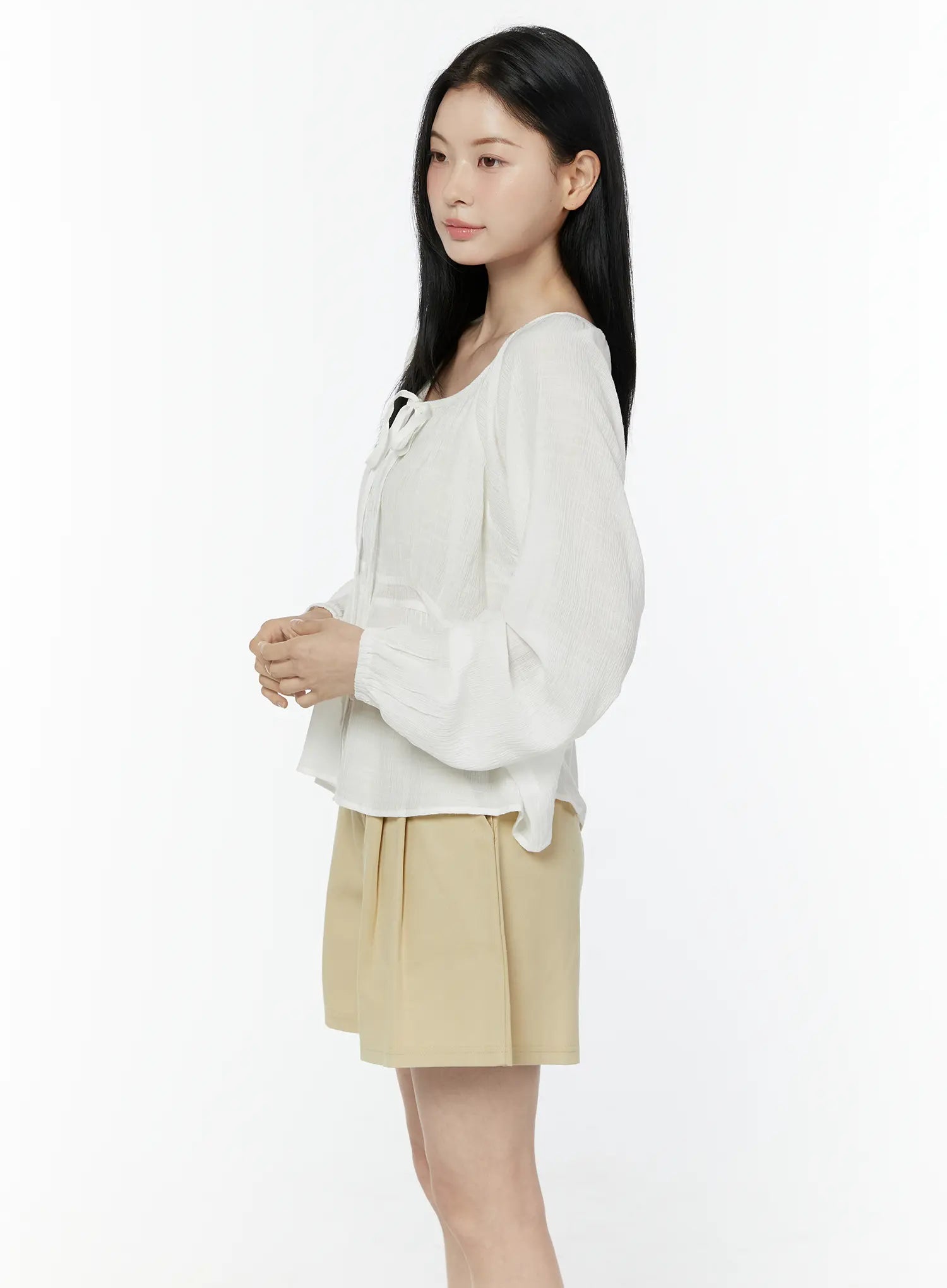 shirred-balloon-sleeve-blouse-iu505