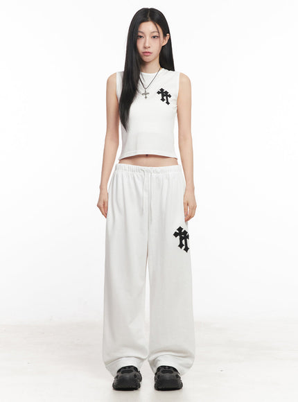 patched-chic-sleeveless-top-iy516