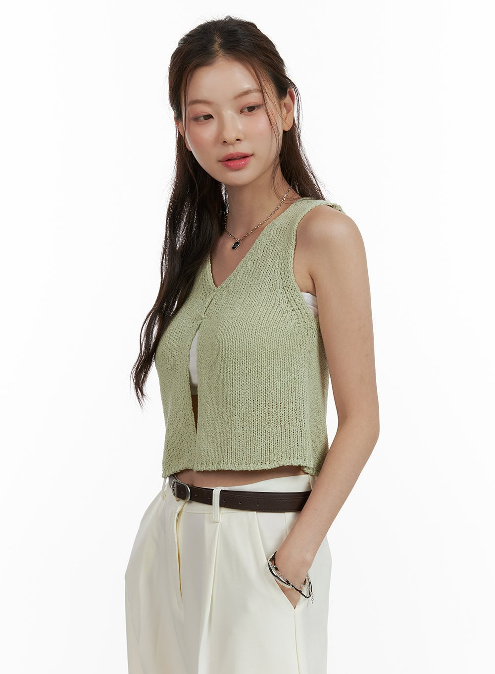 v-neck-knit-vest-ou411