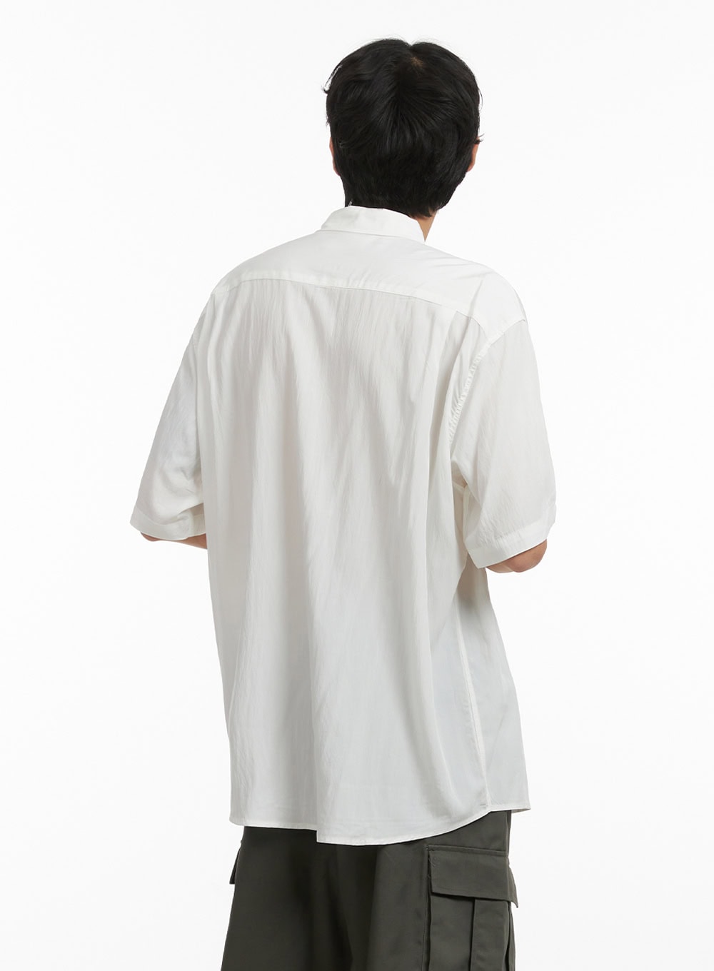 mens-buttoned-collar-short-sleeve-shirt-iy410