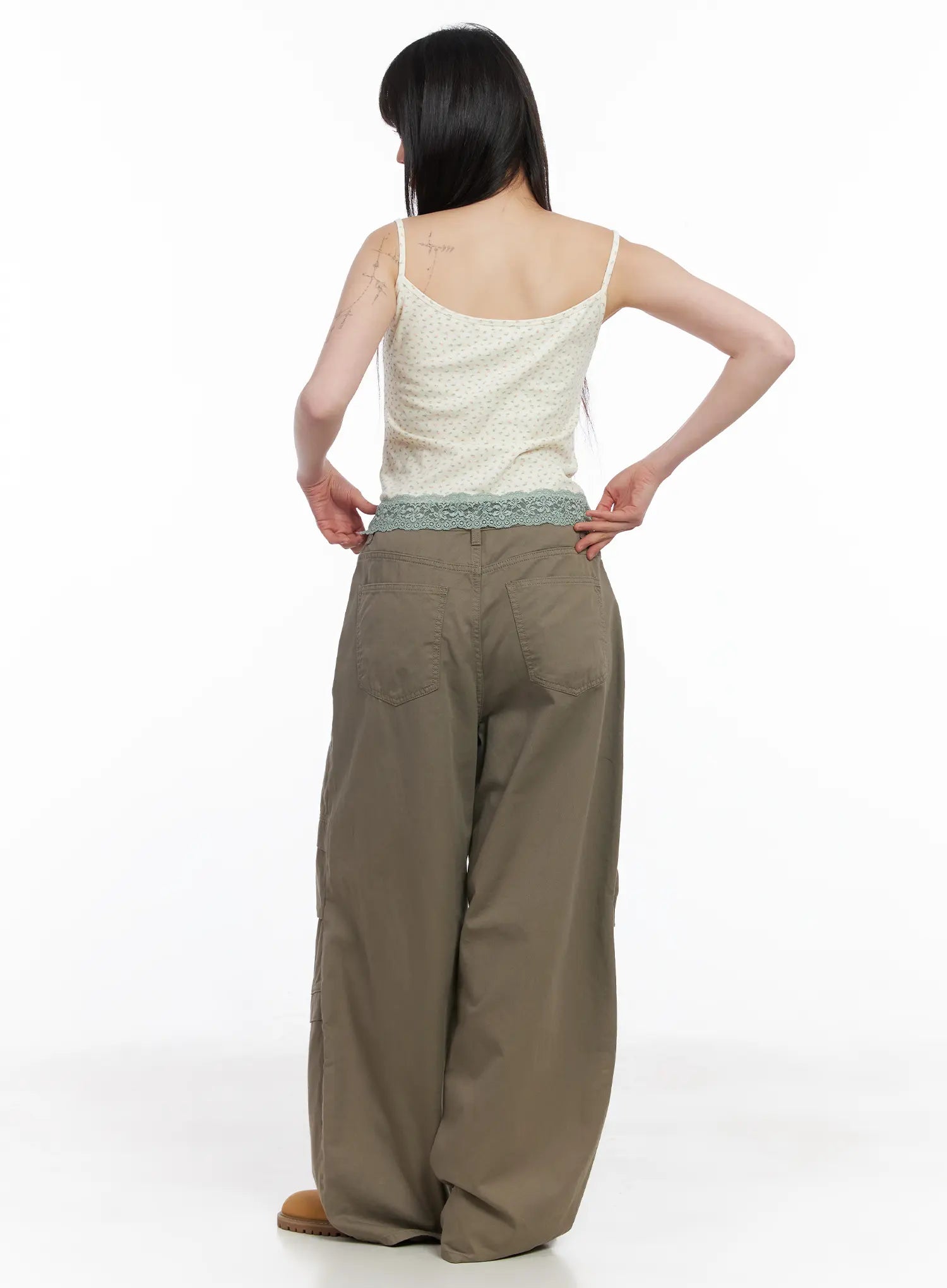 floral-lace-trim-tank-top-cm513