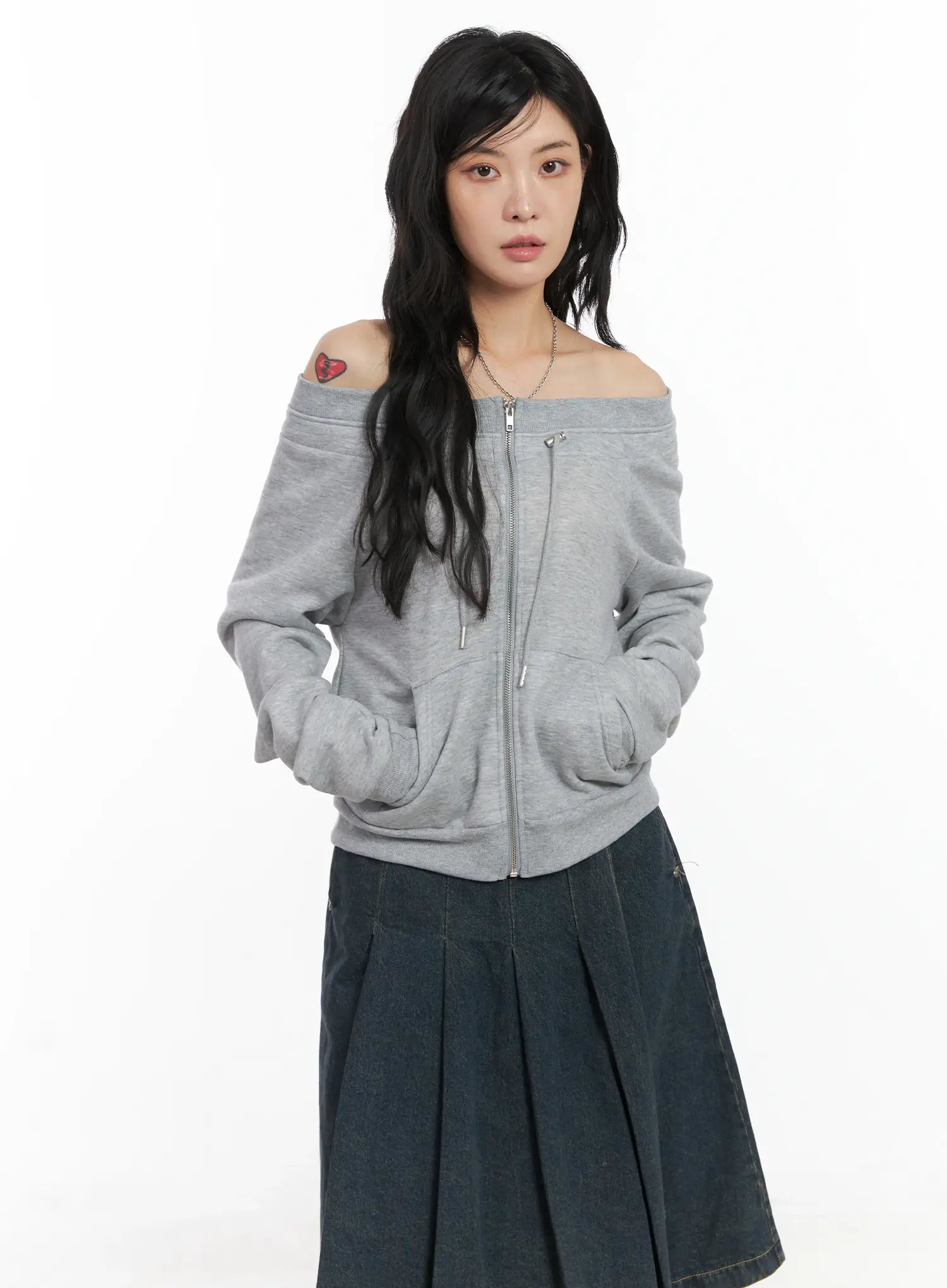 off-shoulder-zip-up-sweatshirt-cn528