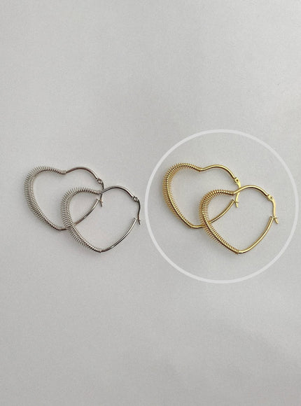twinkle-heart-earring-ia517 / Gold