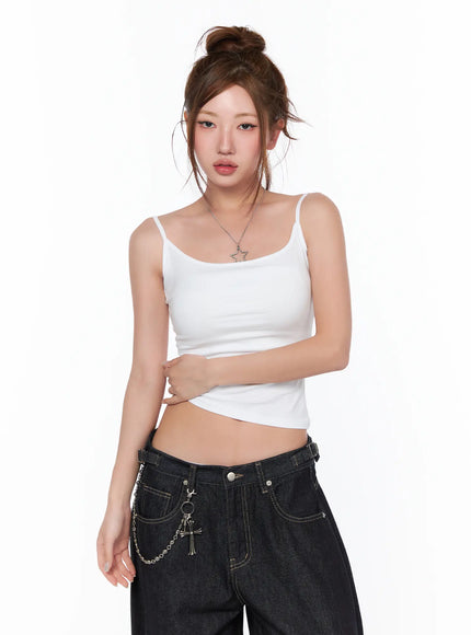 basic-sleeveless-tank-top-ca515 / White