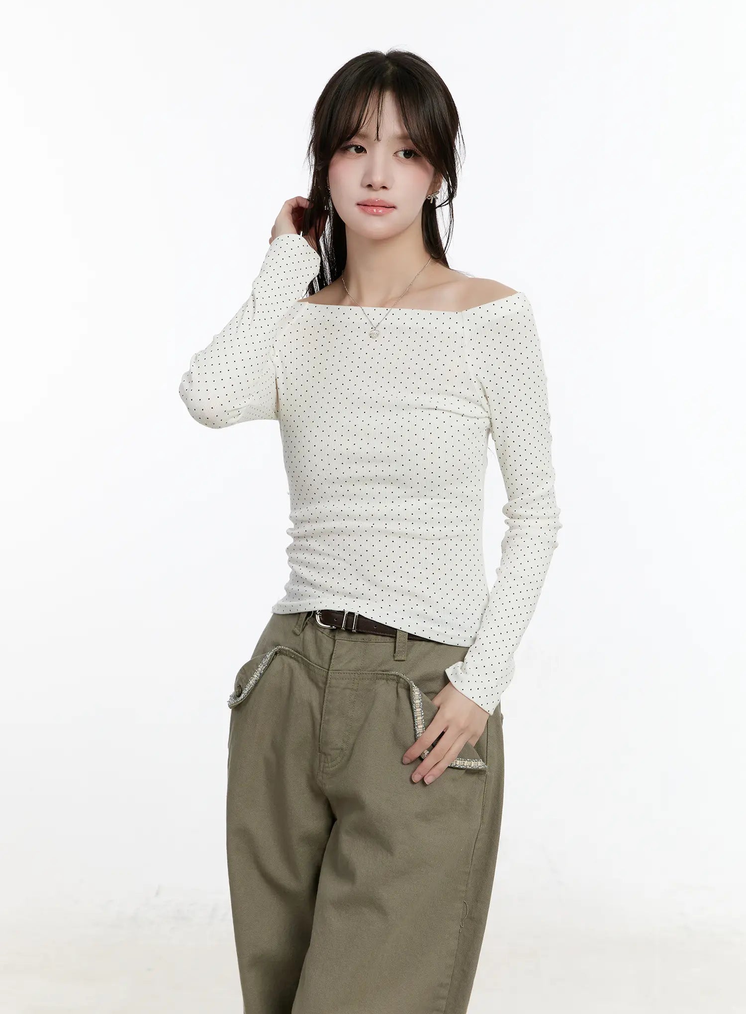 polka-dot-off-shoulder-long-sleeve-top-cm510 / White