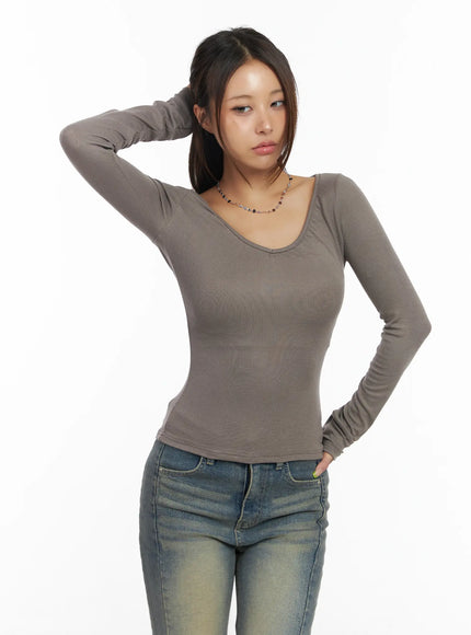 V-Neck Ruched Long Sleeve Top CM520