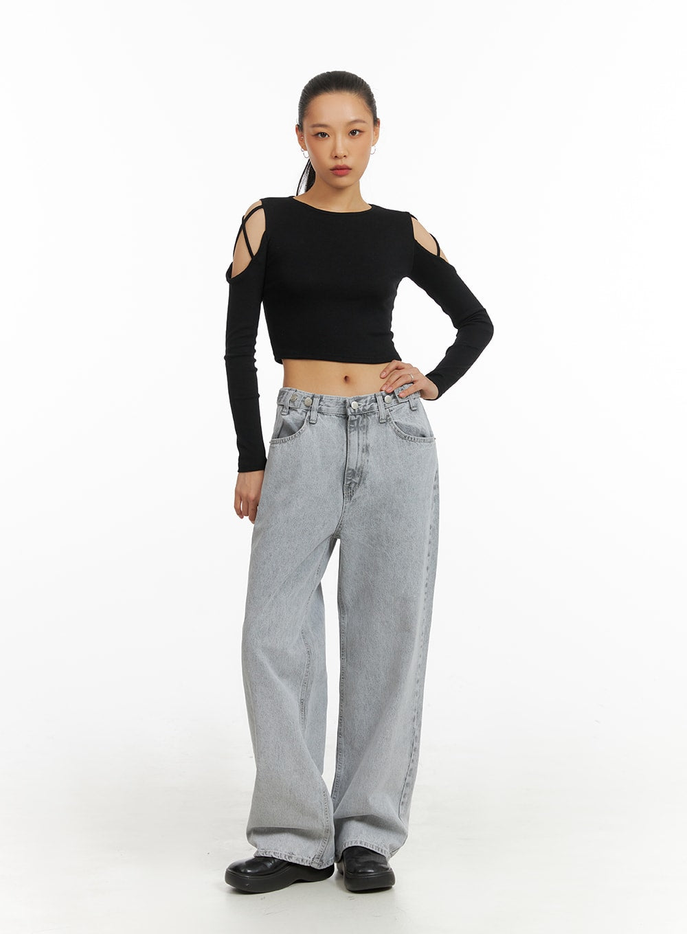 x-strap-cut-out-crop-top-ia417