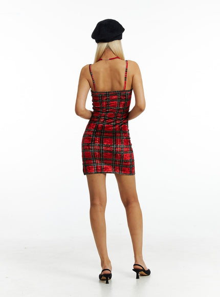 round-neck-plaid-mini-sleeveless-dress-in323