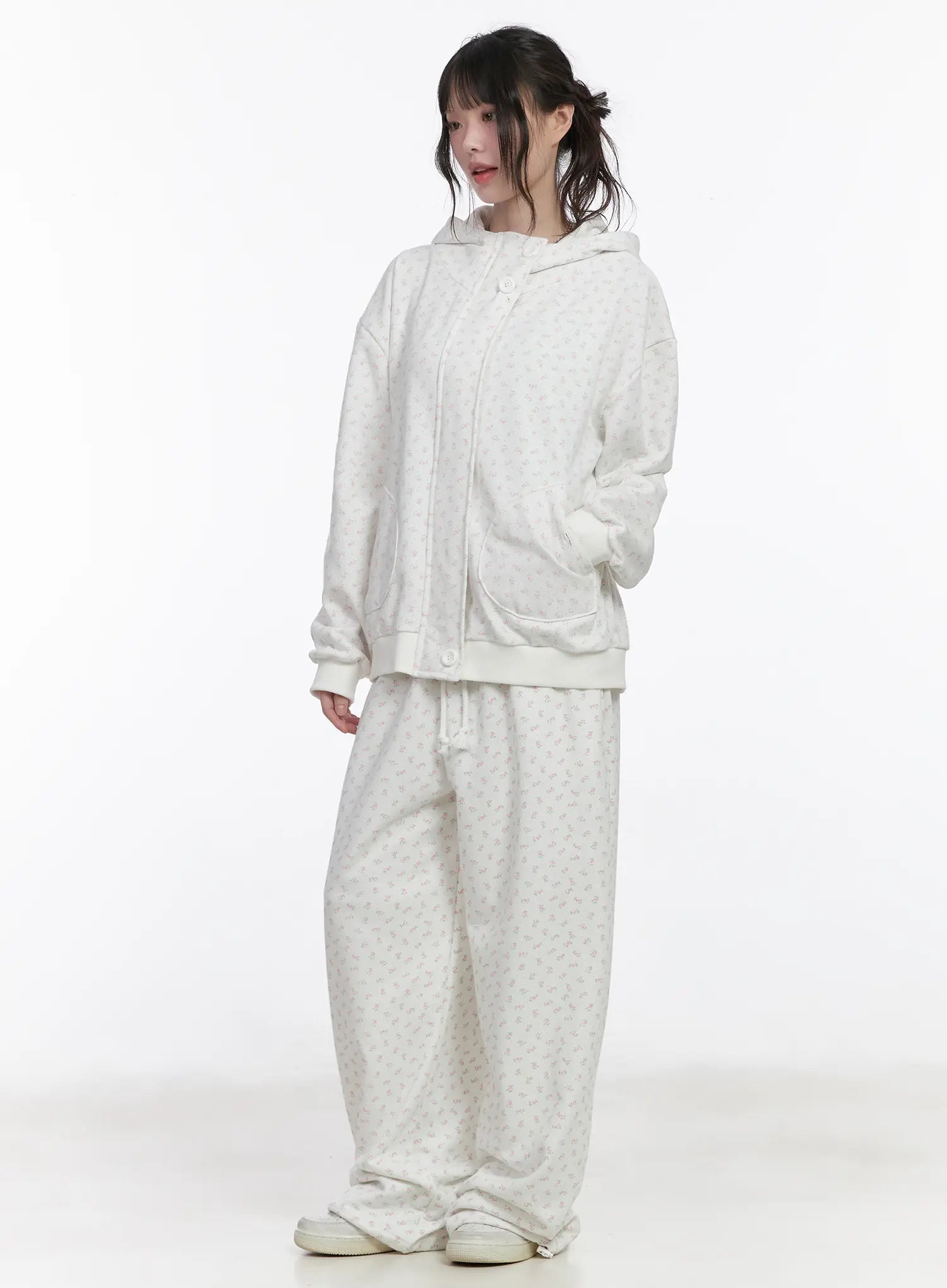 oversized-floral-hooded-sweatshirt-cm526