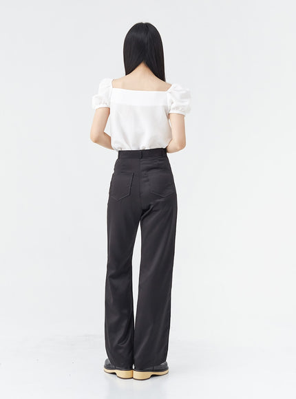 Pantalon de costume coupe droite fendu en satin OG10